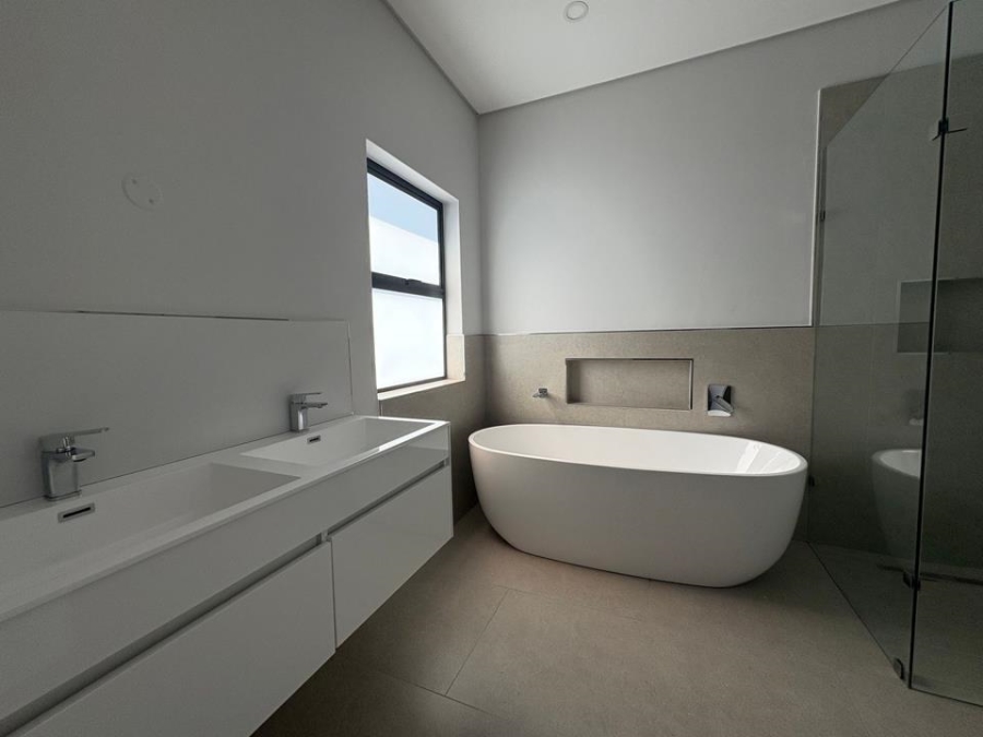 4 Bedroom Property for Sale in Sandown Western Cape